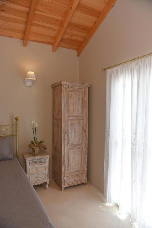 Oisyra Boutique Suites Ερμούπολη Εξωτερικό φωτογραφία