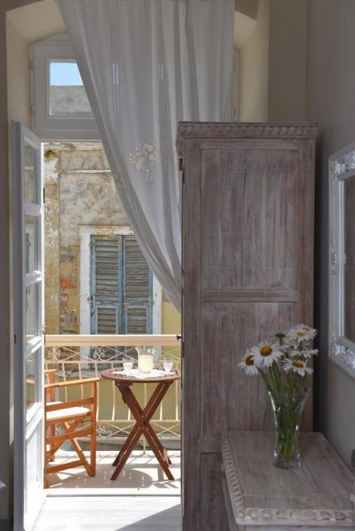 Oisyra Boutique Suites Ερμούπολη Εξωτερικό φωτογραφία